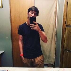 Meet your Posher, Casey